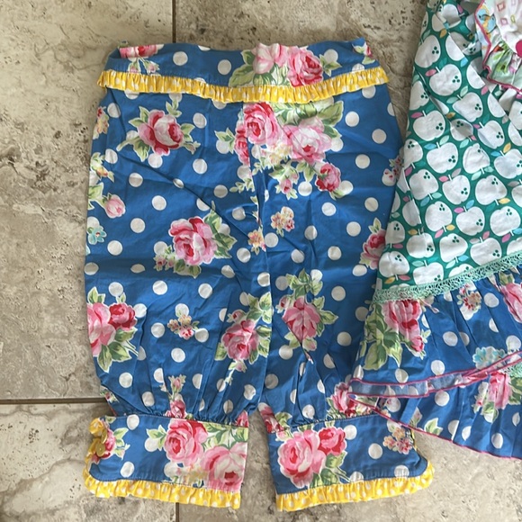 Olive Mae Girls size 7/8 Back To School Apples tunic & matching capri pant-adorb - Picture 4 of 11